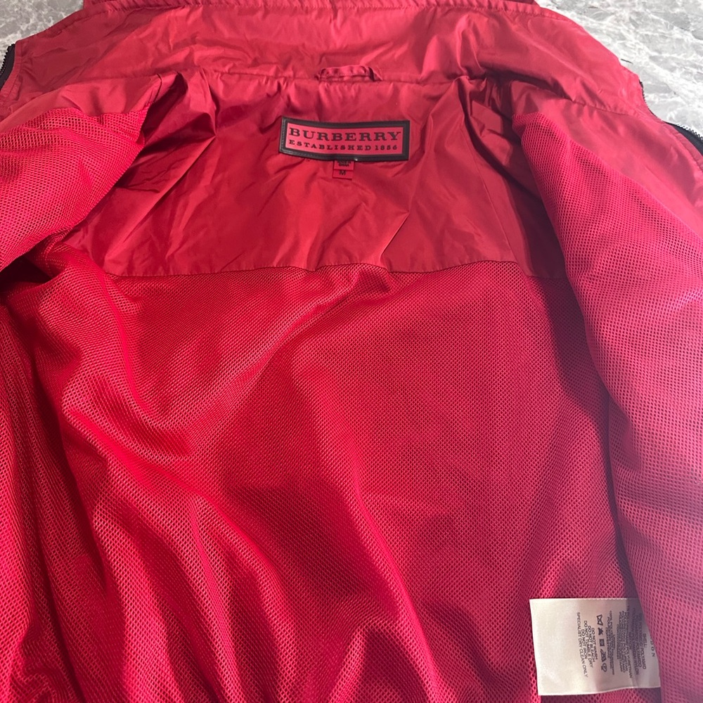 Burberry London Red Modern Lightweight Jacket Excellent Condition Size M $600 - Picture 7 of 10